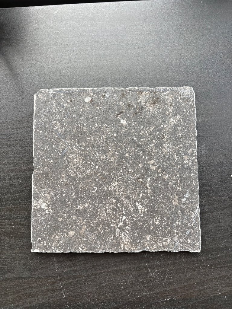 13 stuks vloertegels badkamer 20cm x 20cm zwart, Doe-het-zelf en Verbouw, Tegels, Ophalen, Keramiek, Nieuw, 20 tot 40 cm
