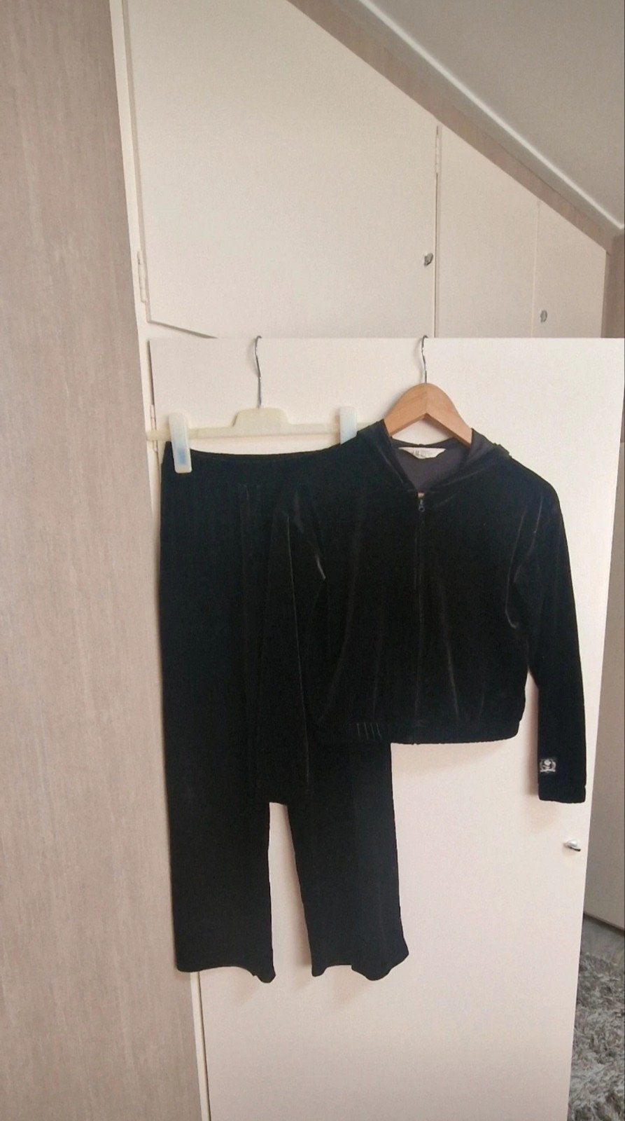 Zwart fluwelen pak van  H&M, maat 152, H&M, Verzenden, Zwart, Zo goed als nieuw