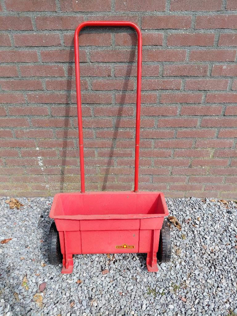 strooiwagen voor gras of kunstmest, Tuin en Terras, Hand-tuingereedschap, Ophalen, Zo goed als nieuw, Wolf