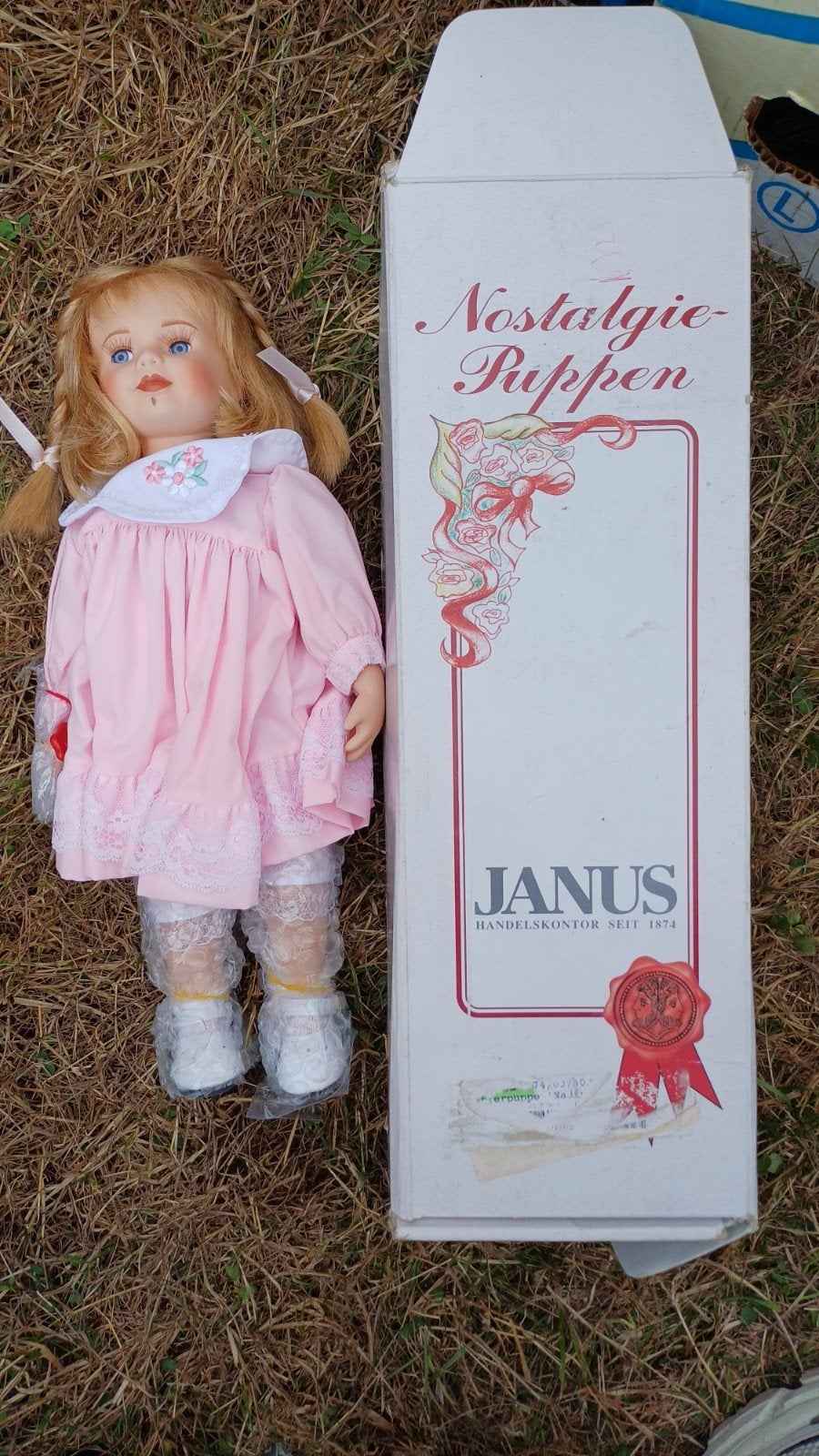 Nostalgie-Poppen Janus pop in roze jurk, Verzamelen, Ophalen of Verzenden, Zo goed als nieuw, Pop
