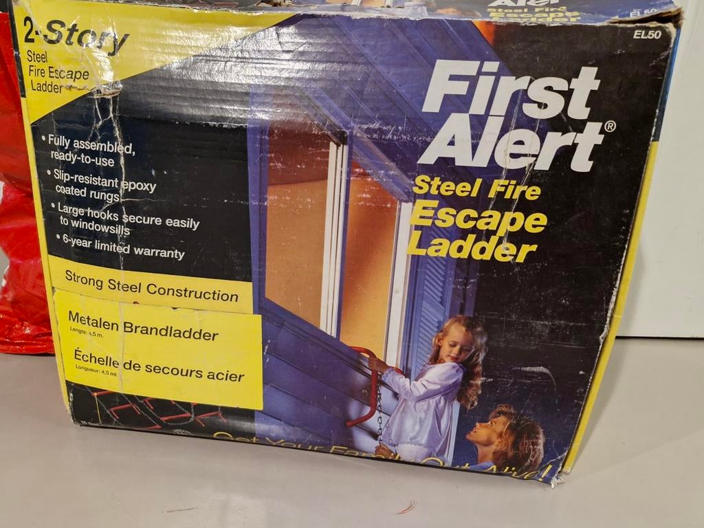 First Alert Stalen Brandladder - 2 Verdiepingen, Ophalen, Nieuw, Ladder, Opvouwbaar of Inschuifbaar