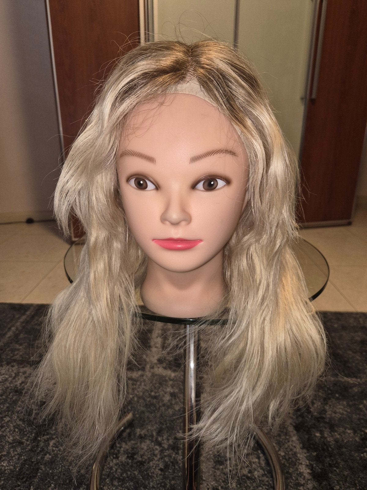 lace wig blond met uitgroei echt haar, Sieraden, Tassen en Uiterlijk, Uiterlijk | Haarverzorging, Ophalen of Verzenden, Zo goed als nieuw