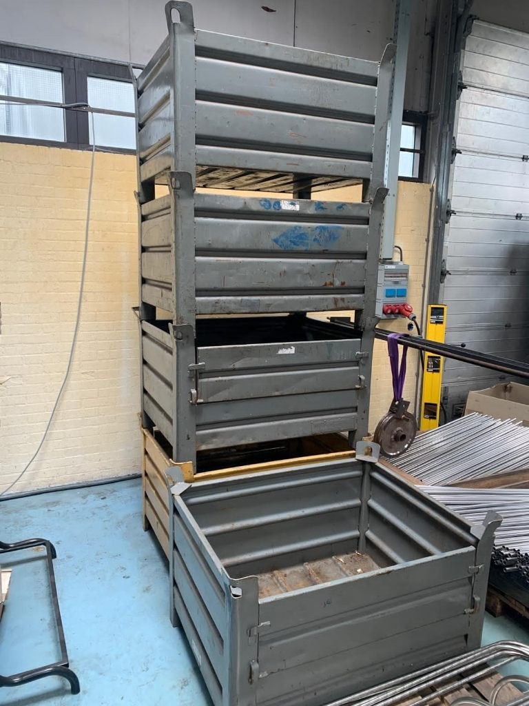 Stapelbare metalen opslagbakken (set van 5), Ophalen, Gebruikt