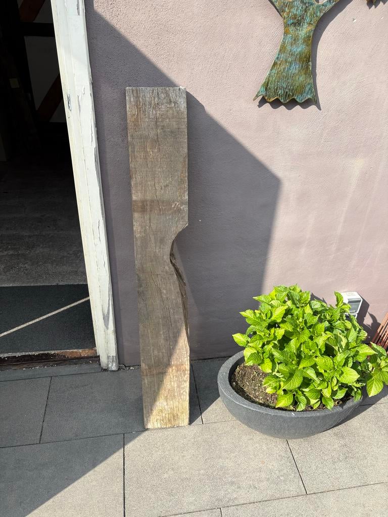 Robuuste eiken plank met natuurlijke welving, Tuin en Terras, Tegels en Klinkers, Ophalen, Gebruikt, Hout, Overige typen