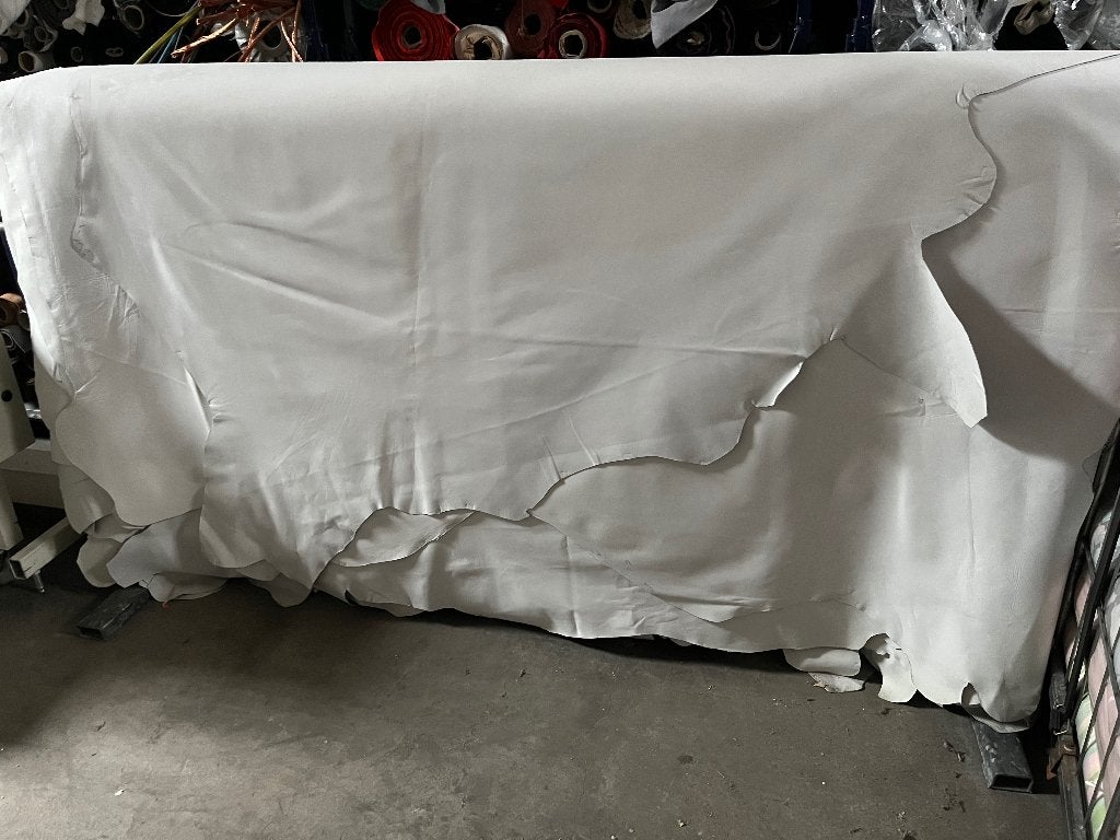 Grote wit lederen huiden, Verzenden, 120 cm of meer, Wit, Leer of Kunstleer