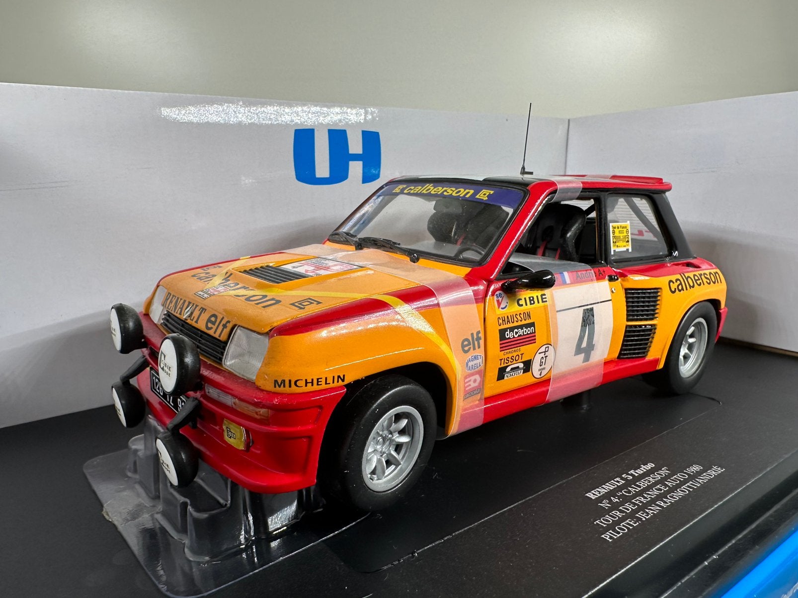 UNIVERSAL HOBBIES RENAULT 5 TURBO #4 TOUR DE FRANCE 1980, Ophalen of Verzenden, Zo goed als nieuw, Auto, Overige merken