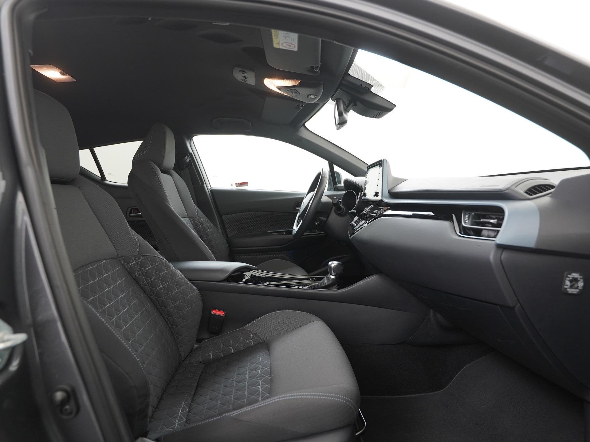 Toyota C-HR 2.0 Hybrid Business Plus | Camera | Navigatie |, Auto's, 12 maanden, Stof, Euro 6, 4 cilinders