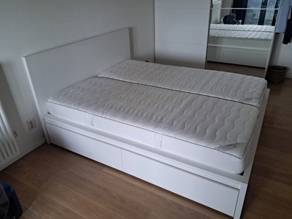 Ikea tweepersoonsbed met 4 onderladen, als nieuw, Ophalen, Verstelbaar, Wit, Tweepersoons