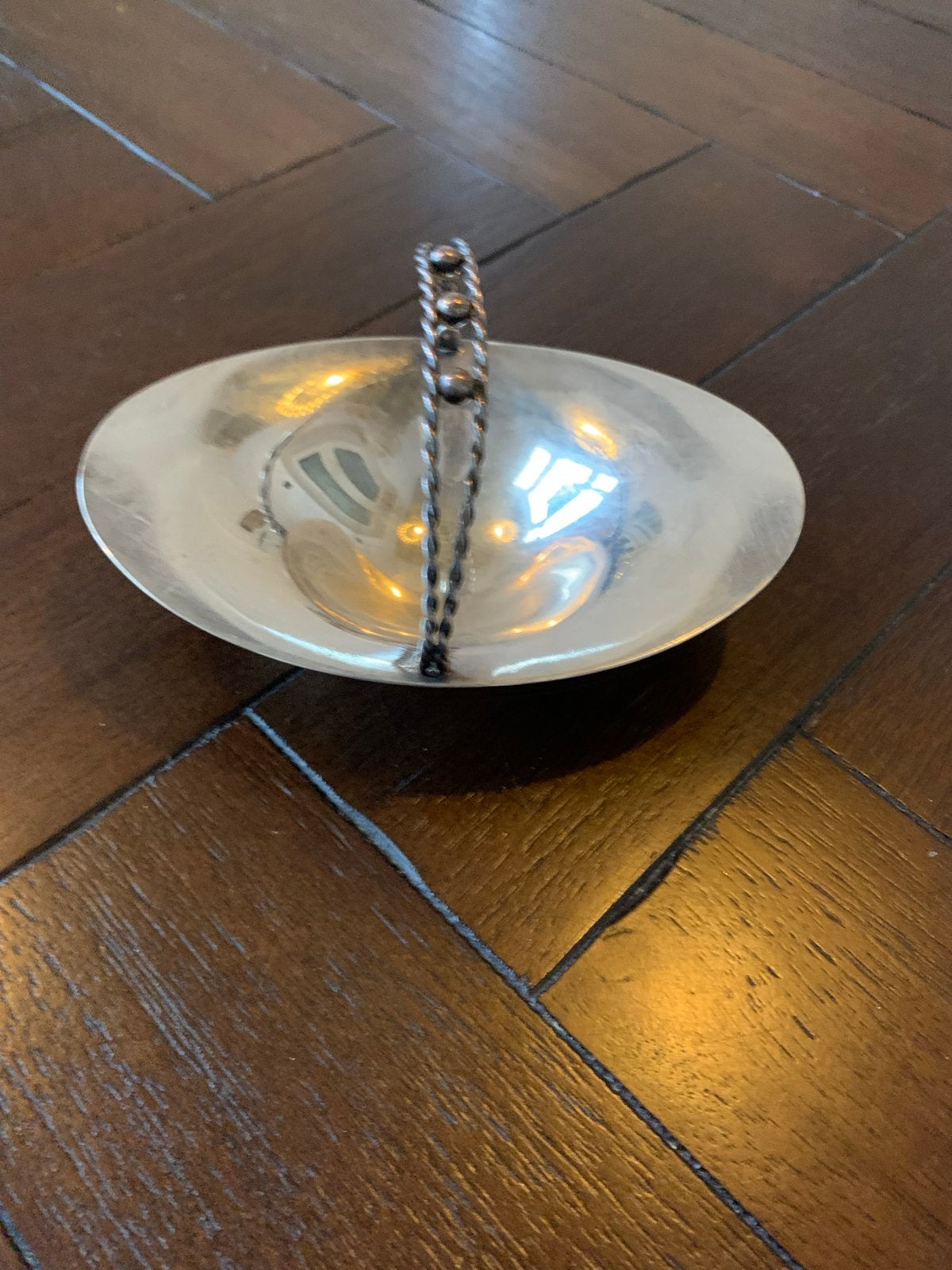 Verzilverd bonbon schaaltje met handvat, Antiek en Kunst, Antiek | Goud en Zilver, Ophalen of Verzenden, Zilver