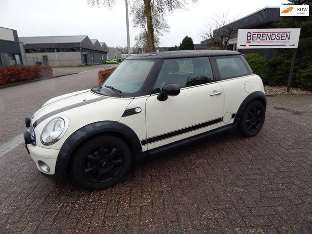 Mini Mini 1.6 Cooper, Voorwielaandrijving, Gebruikt, 750 kg, 4 cilinders