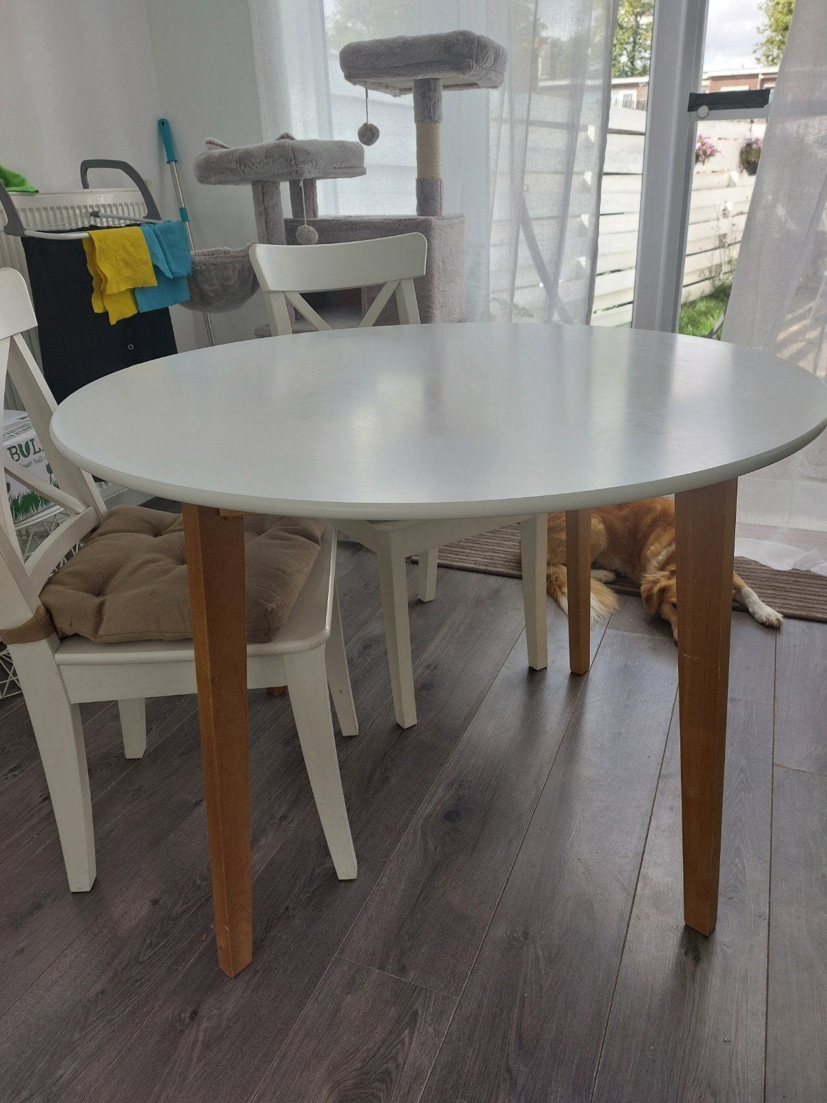 Witte ronde tafel 105cm in goede staat, Huis en Inrichting, Tafels | Eettafels, Ophalen, Rond, Zo goed als nieuw, Vier personen