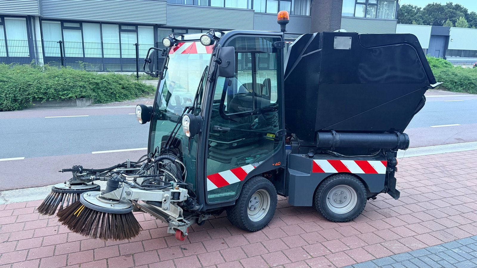 Holder X40 Veegmachine 2017 Nette Staat 585 veeg uren!, Zakelijke goederen, Ophalen, Overige typen