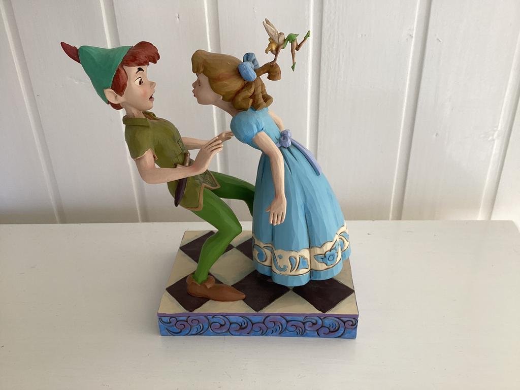 Disney traditions peter en wendy met doos en tag, Verzamelen, Ophalen of Verzenden, Beeldje of Figuurtje