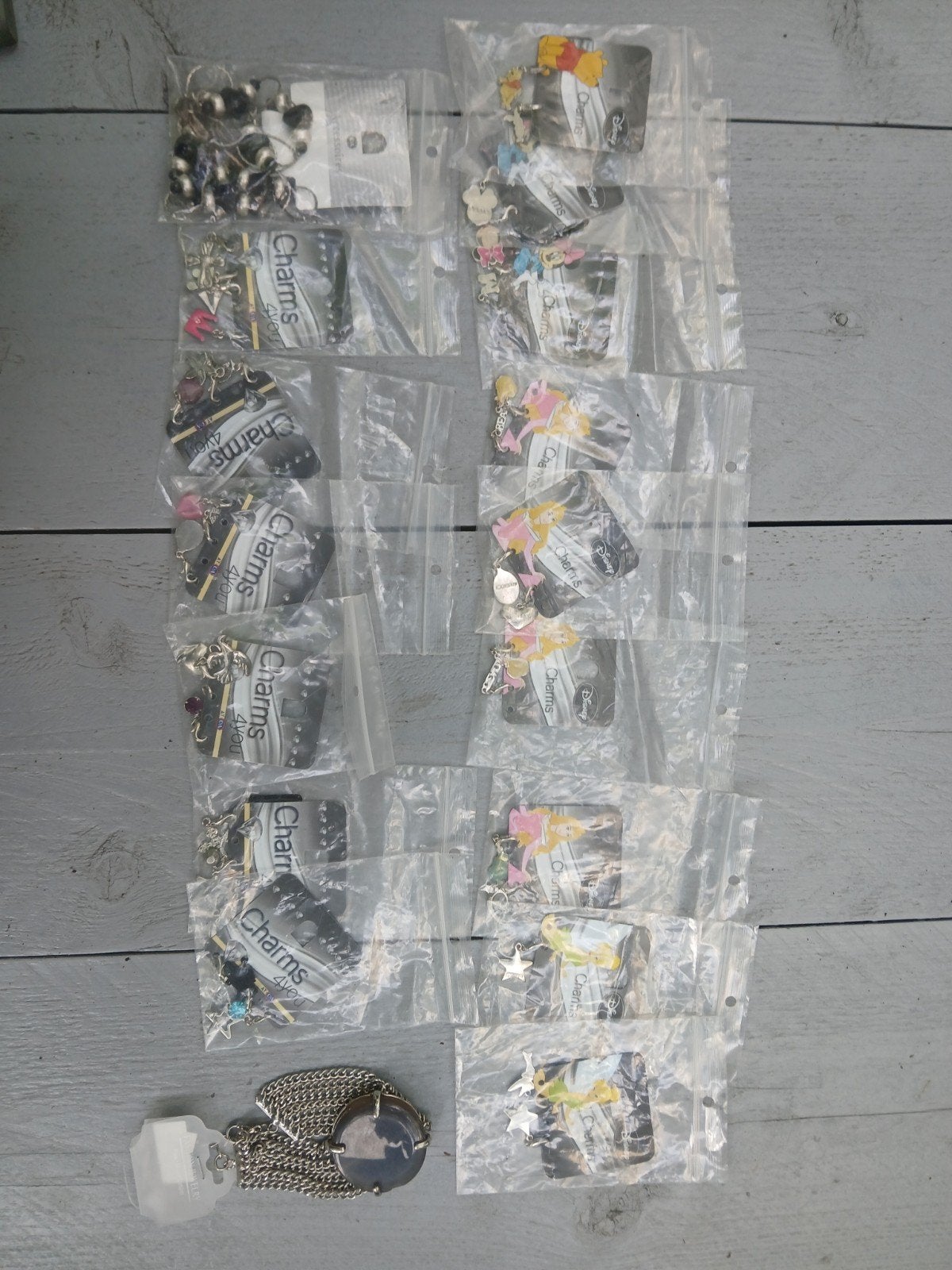 Diverse bedels en armbanden - Nieuw in verpakking, Sieraden, Tassen en Uiterlijk, Overige merken, Overige materialen, Nieuw, Ophalen of Verzenden