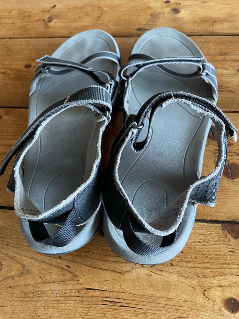 Teva Sandalen Maat 40 - Comfortabel en Duurzaam, Ophalen of Verzenden, Gedragen, Zwart, Sandalen of Muiltjes