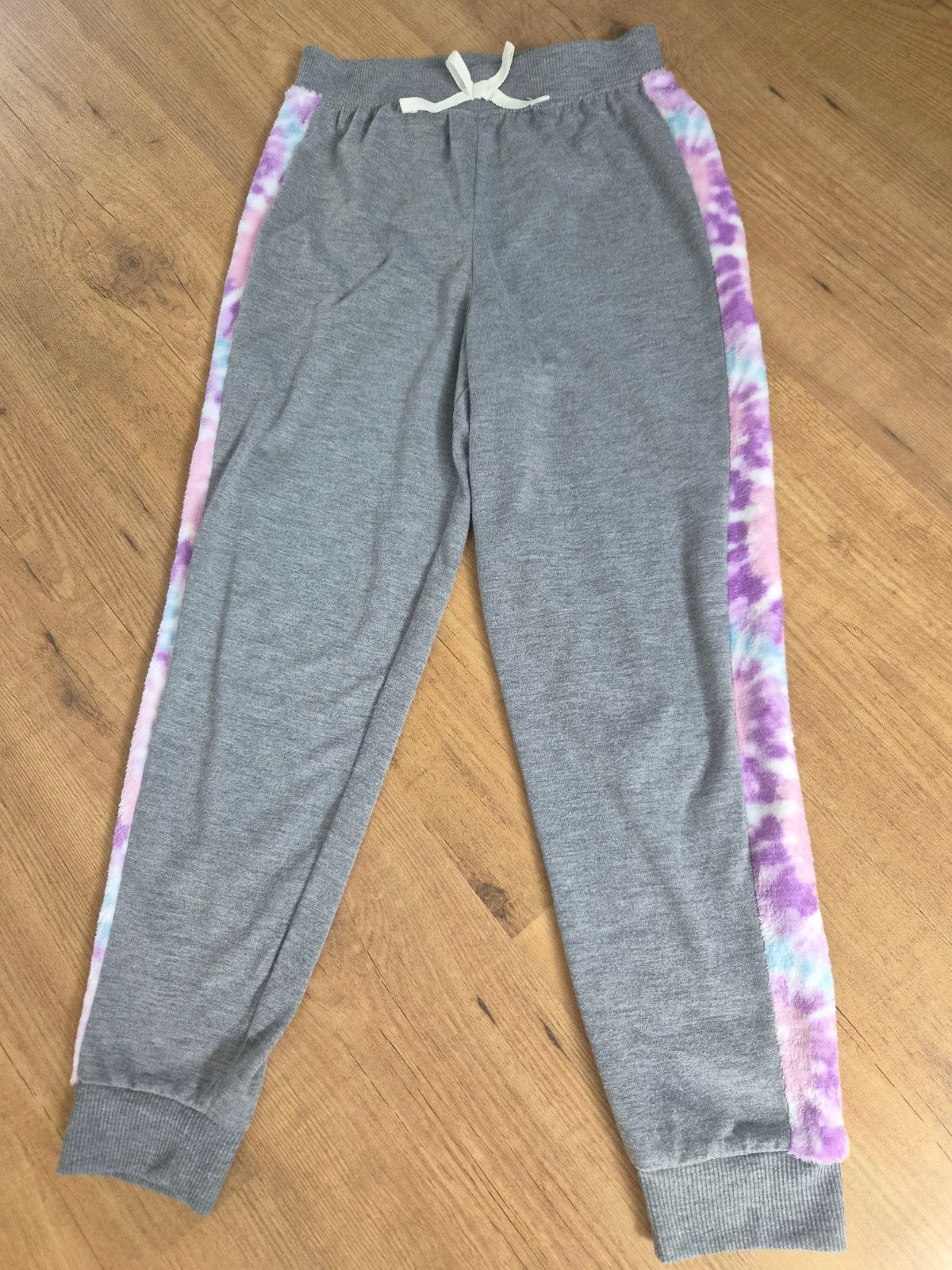 BCBG Girls joggingbroek maat 128-134 met tie-dye streep, Gebruikt, Meisje, Ophalen of Verzenden, Broek