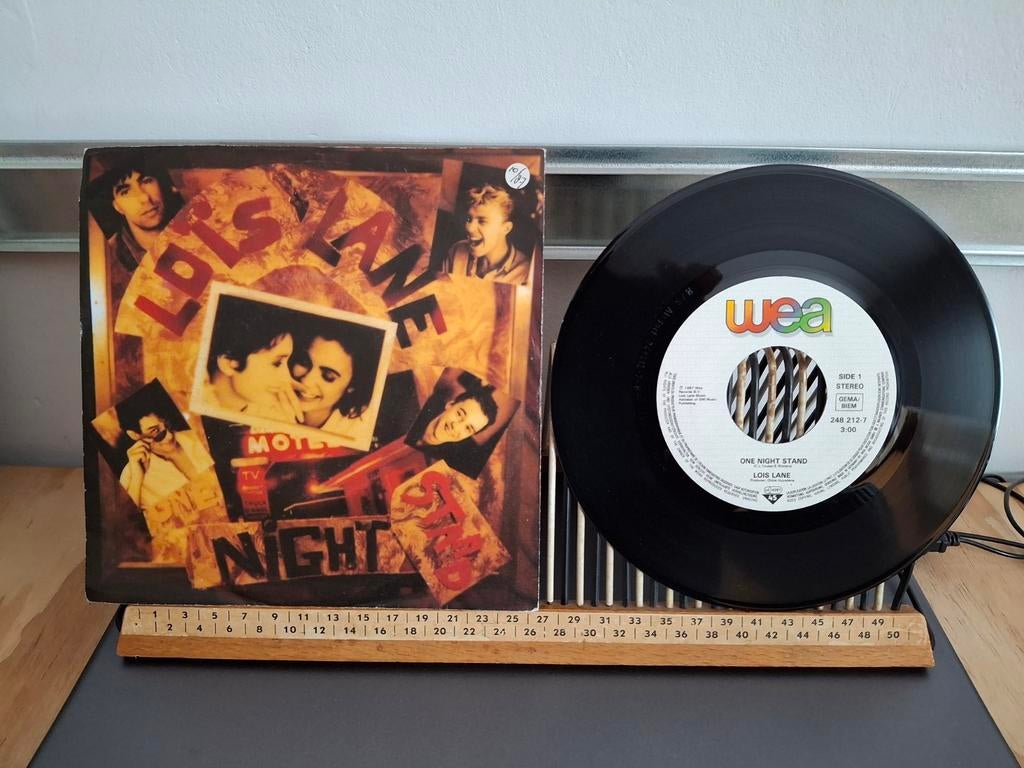 Lois Lane - One Night Stand (583) 2 euro vaste prijs, 7 inch, Zo goed als nieuw, Pop, Single