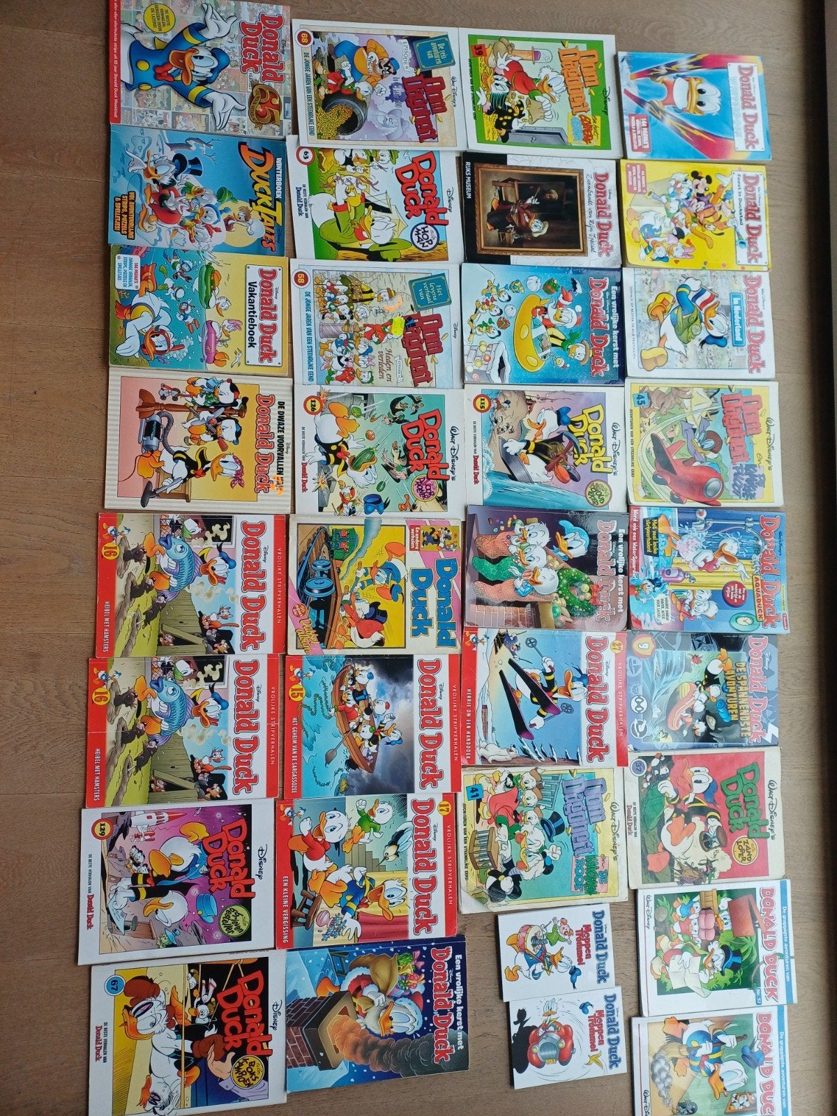 34 Donald Duck boeken: Moppentrommels, Specials & meer, Boeken, Meerdere stripboeken, Ophalen, Gelezen