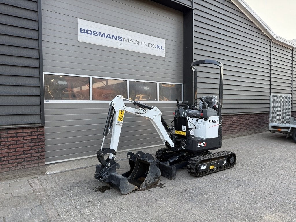 Bobcat E10 z minigraver 2025 28 uur DEMO, Doosan Bob, Communications.emea@doosan.com, U Kodetky 1810
26301  Dobris, CZ, Graafmachine