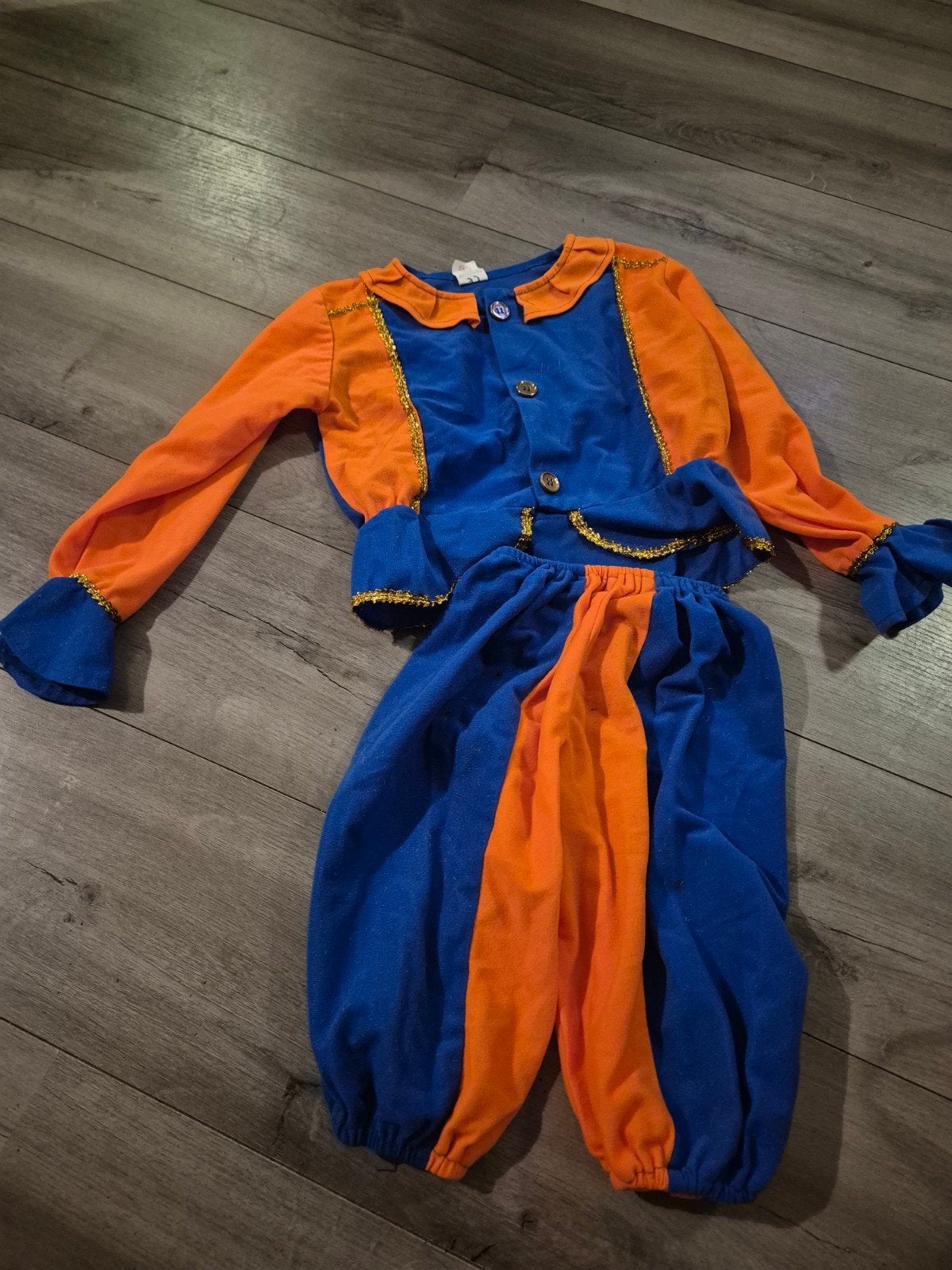 Pietenpakken groen (3-5 jaar) en oranje (6-8 jaar), Ophalen of Verzenden, Gebruikt, 110 t/m 116, Jongen of Meisje