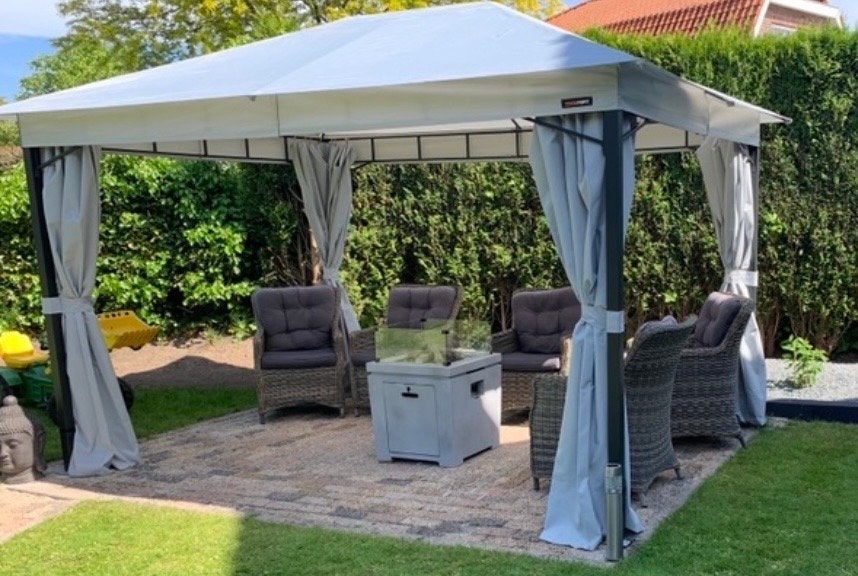 Stijlvol Paviljoen met Gordijnen - Perfect voor uw Tuin, Ophalen, Gebruikt, 2 meter of meer, 4 tot 6 meter