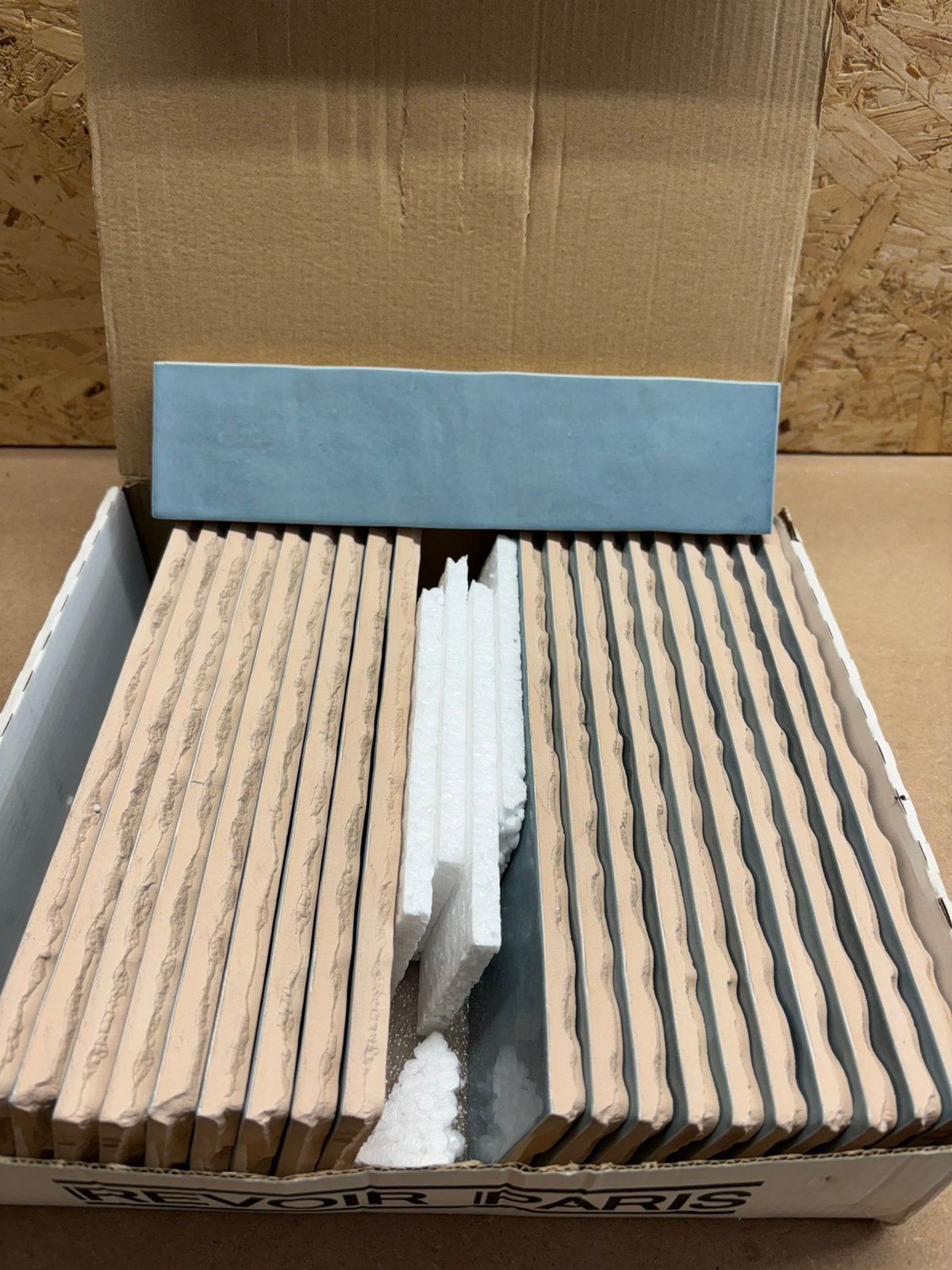 Italiaanse tegels, lichtblauw. 20 stuks restant, Doe-het-zelf en Verbouw, Ophalen, Nieuw, Minder dan 20 cm, Minder dan 5 m²