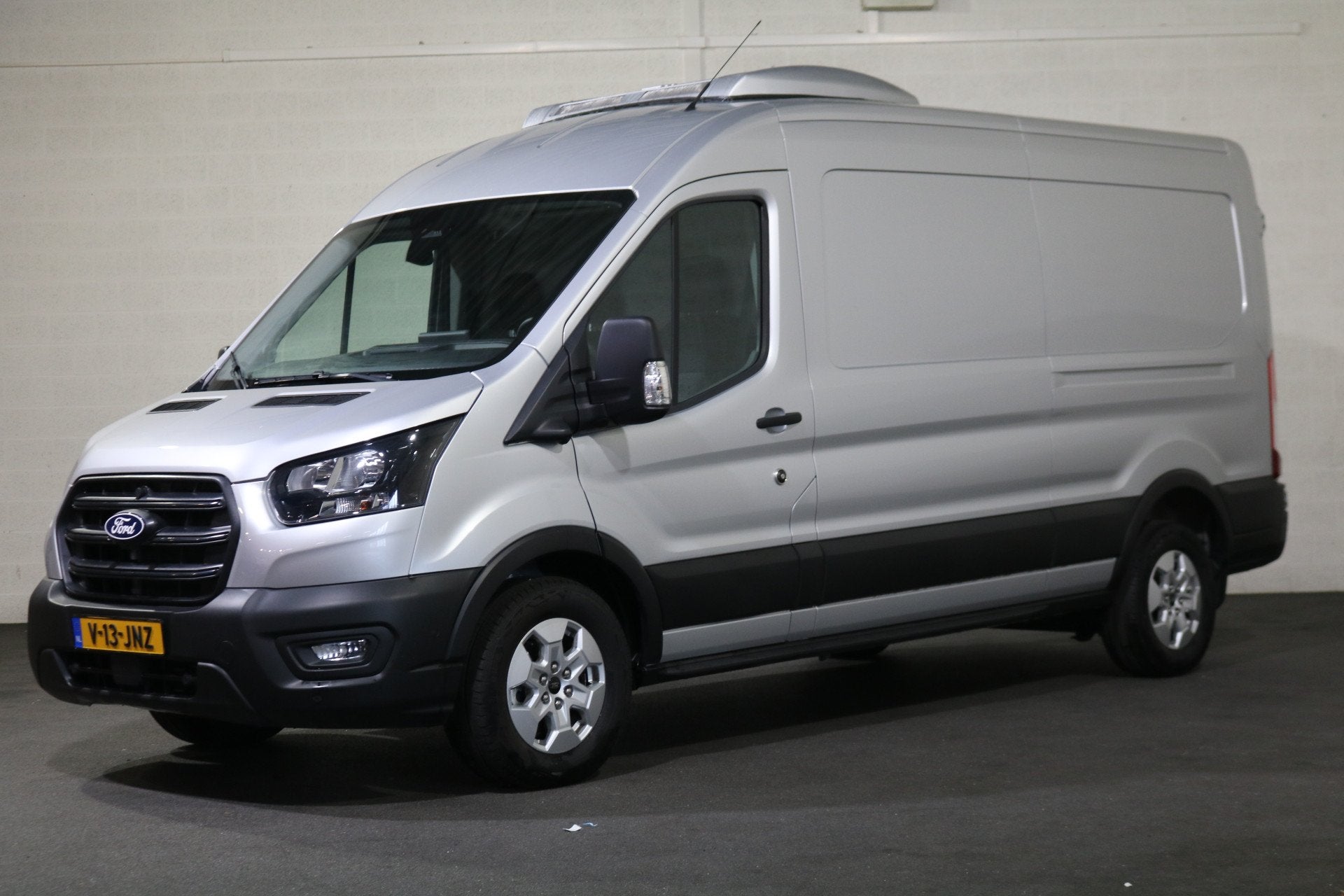 Ford Transit 2.0 TDCI L3 H2 Trend Facelift Navigatie Camera, Auto's, Voorwielaandrijving, Stof, Euro 6, 4 cilinders