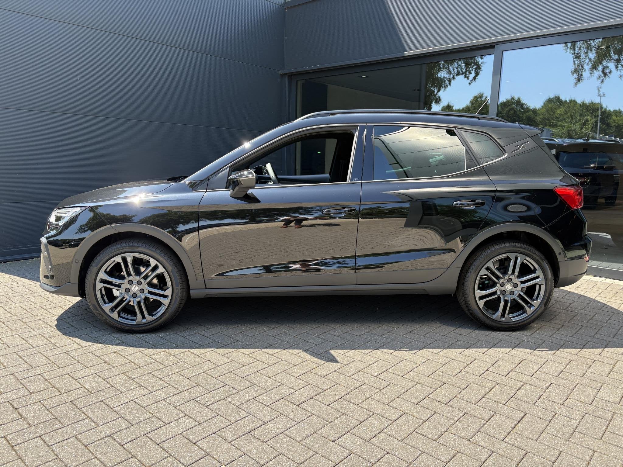 SEAT Arona 1.0 EcoTSI FR Business Connect 95PK | Stoelverwar, Auto's, Seat, Voorwielaandrijving, Stof, 95 pk, Automatische klimaatregeling