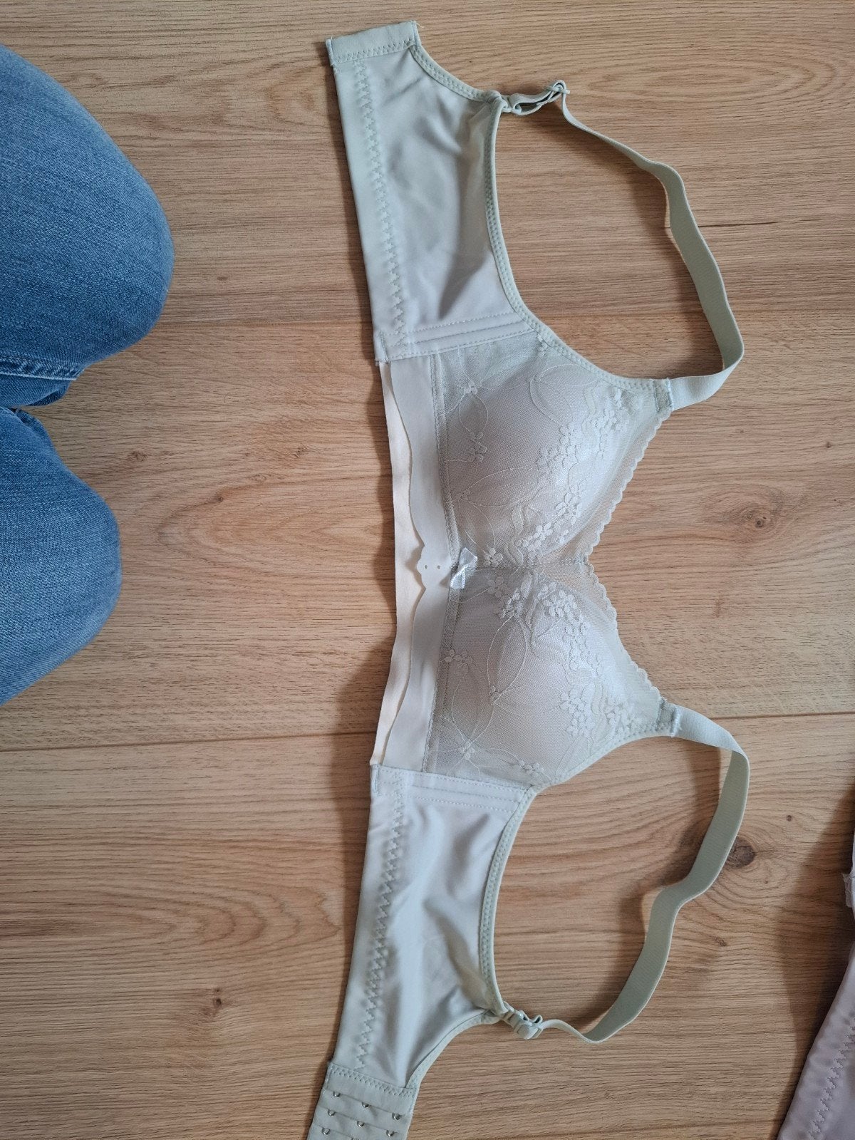 BH A80 met kant zonder ijzeren beugel, Ophalen of Verzenden, Overige kleuren, BH