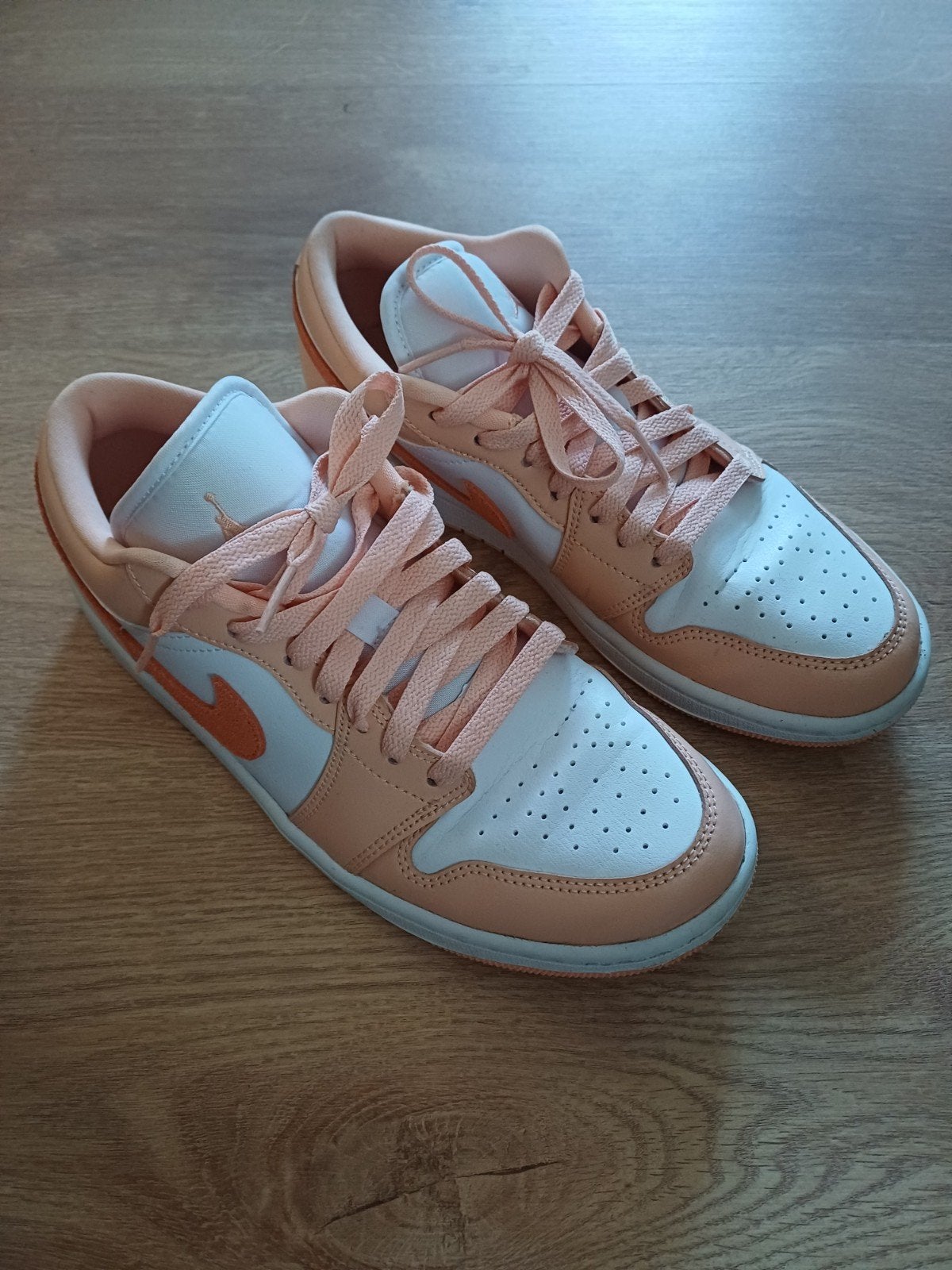 Dames sneakers Nike Air Jordan 1 Low Maat 40, Kleding | Dames, Schoenen, Ophalen of Verzenden, Zo goed als nieuw, Sneakers of Gympen