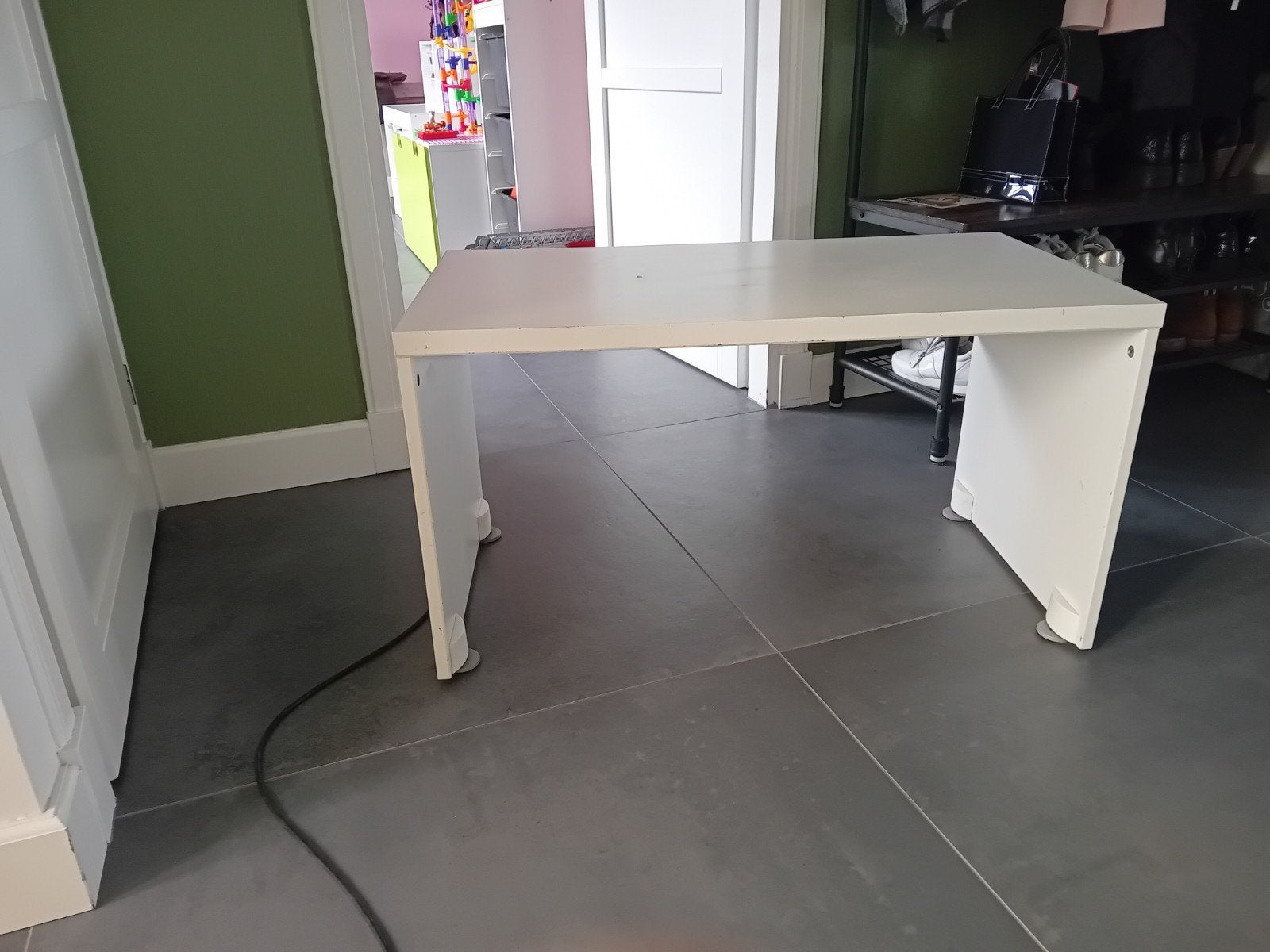 Te koop småstad tafel/bureau, Ophalen of Verzenden