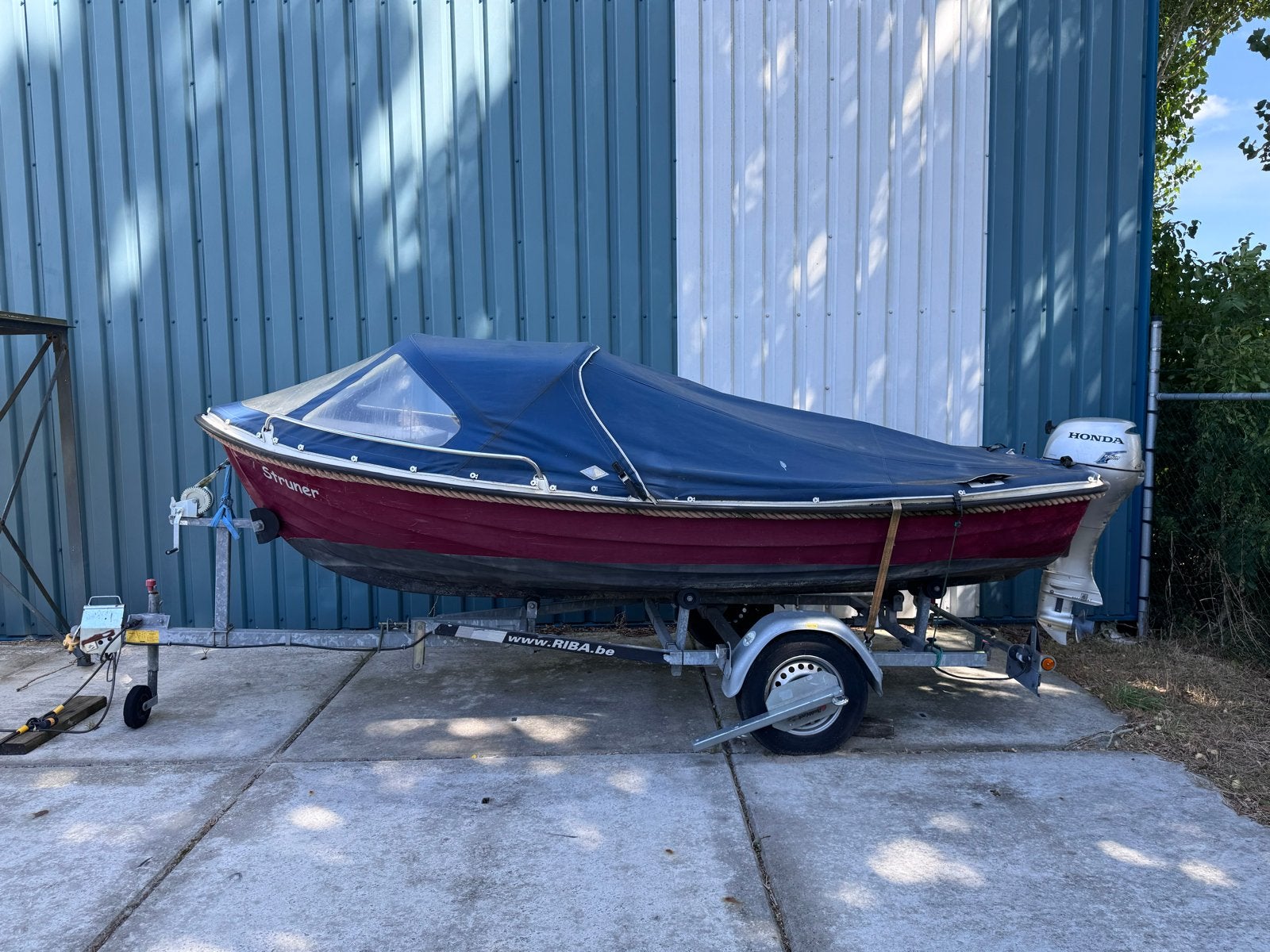 Vis/toerboot met 8pk Honda 4 takt bb en kanteltrailer, Ophalen, Overige merken, Gebruikt, Afdekzeil