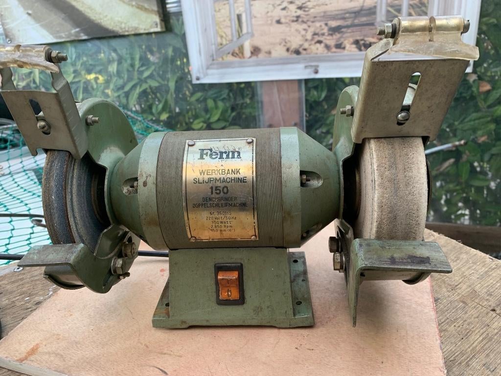 Slijpmachine, Ophalen, Gebruikt, Minder dan 700 watt, Werkbankslijpmachine
