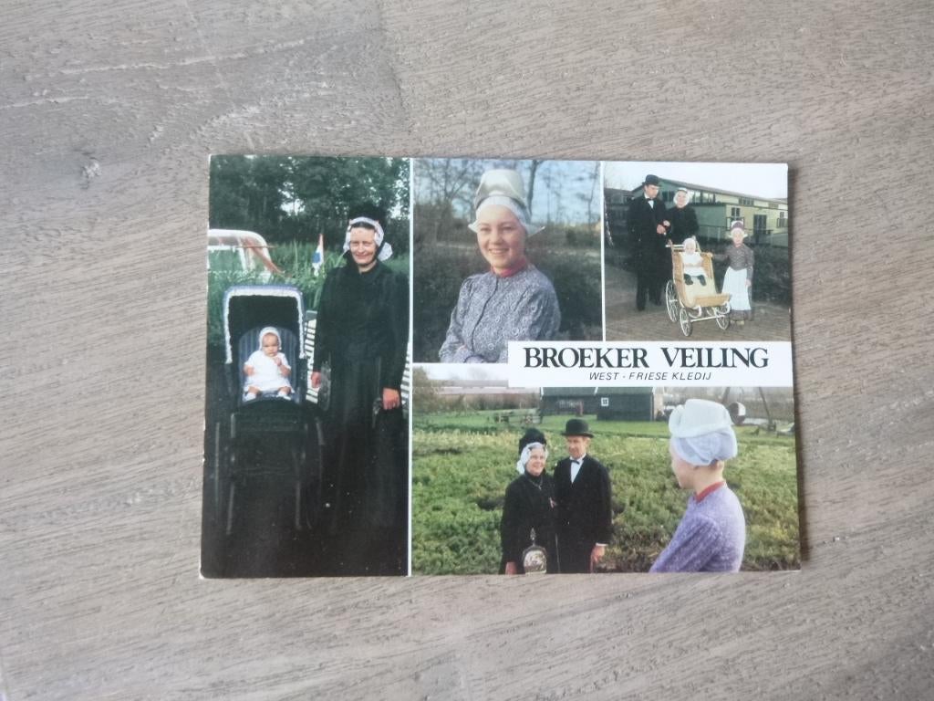 Broekerveiling, West friese kledij 1988, Verzamelen, Ansichtkaarten | Nederland, Verzenden, 1980 tot heden, Gelopen