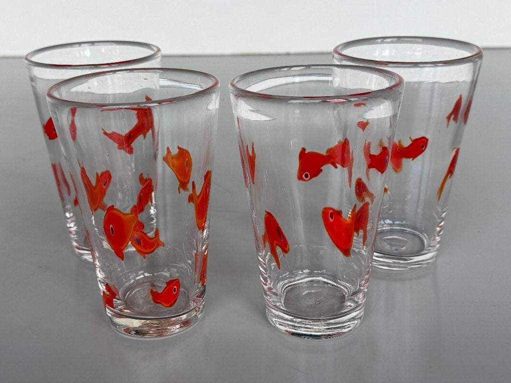 Zeldzame Vintage Crate & Barrel "Go Fish" Glazen Set van 4., Huis en Inrichting, Glas of Glazen, Overige merken, Nieuw, Ophalen of Verzenden