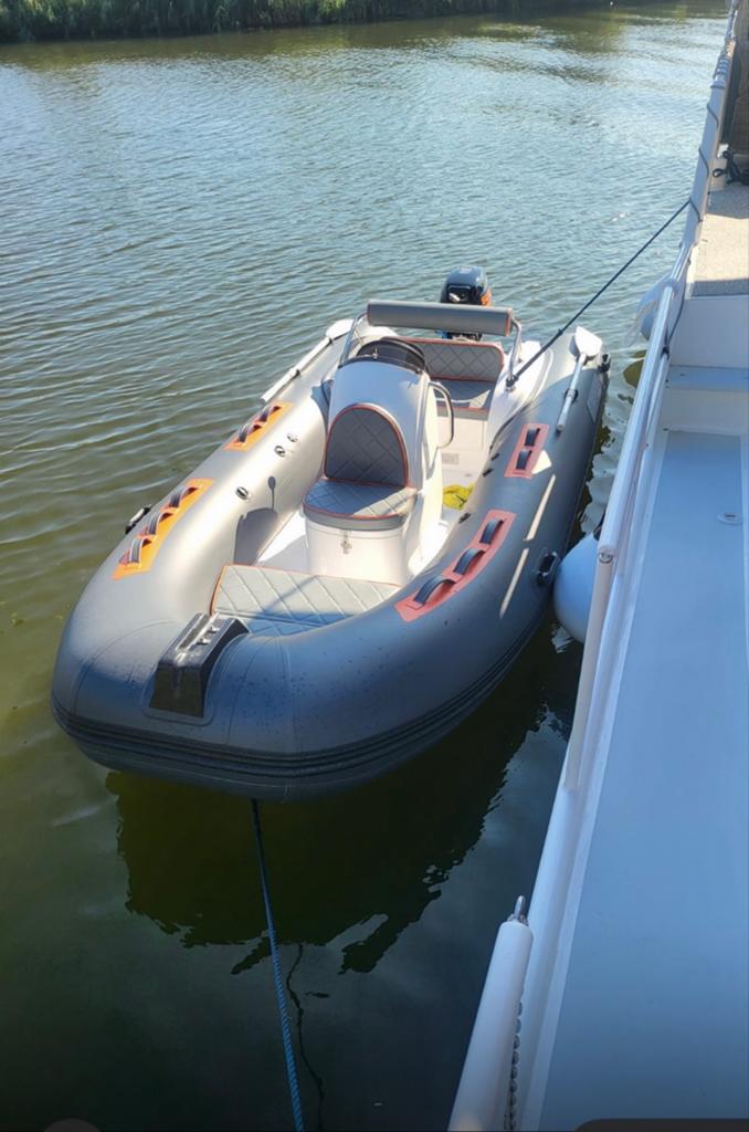 Rubberboot XC-PRO 3.90 met Suzuki 15PK, Watersport en Boten, Rubberboten, Zo goed als nieuw, Overige merken, Polyester/glasvezel