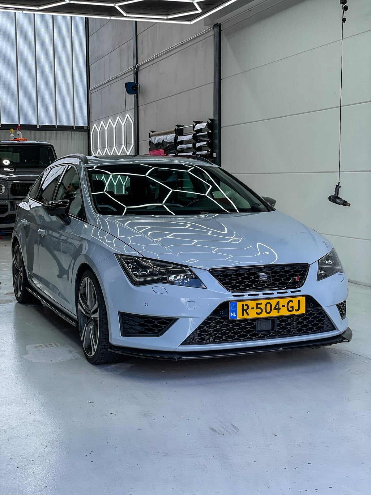 Seat Leon cupra st Dynamic Grey 2.0 tsi maxton carplay tune, 15 km/l, Zwart, 1984 cc, Leon