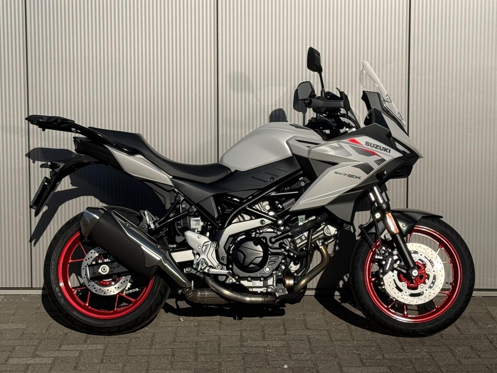 Suzuki SV-7GX, Motoren, ABS, Toermotor, Handgeschakeld, 645 cc