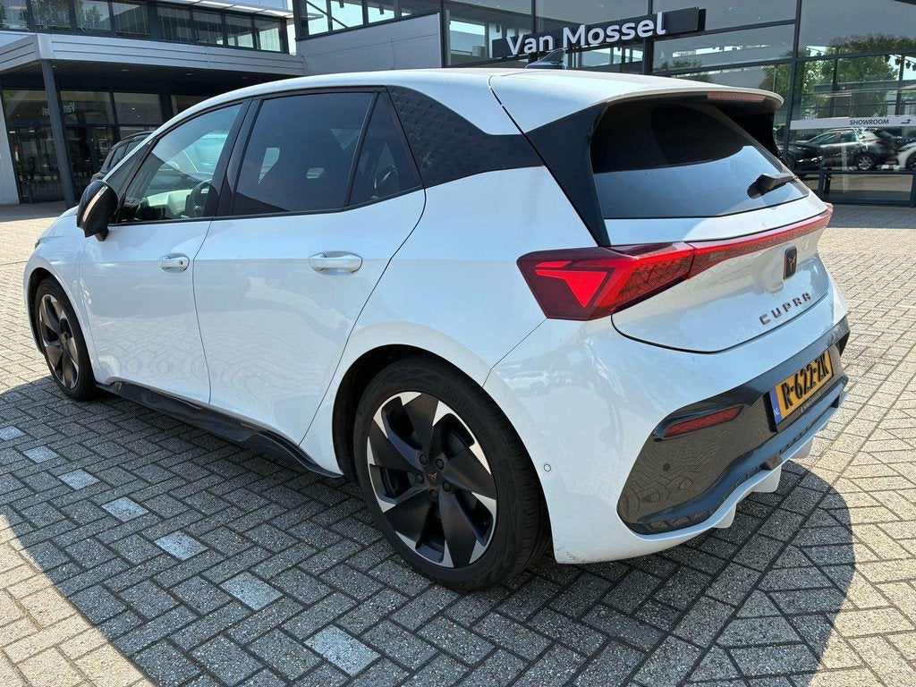 CUPRA Born Adrenaline 82 kWh, Auto's, Cupra, 12 maanden, Zwart, 82 kWh, 4 stoelen