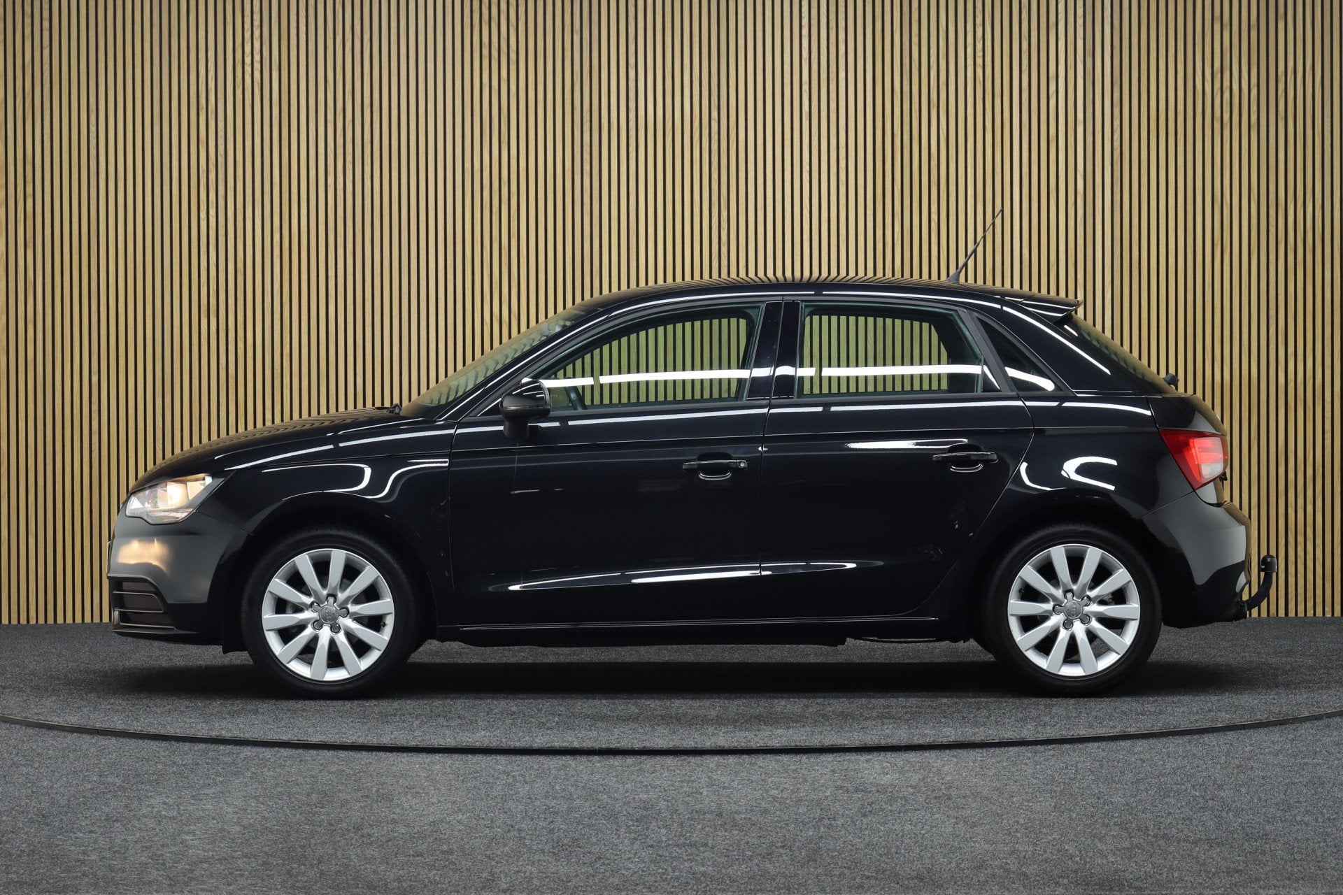 Audi A1 Sportback 1.2 TFSI Connect | Trekhaak | Cruise-contr, Auto's, Audi, Voorwielaandrijving, Euro 5, Zwart, 4 cilinders
