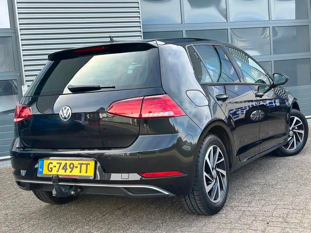 Volkswagen Golf 1.5 TSI Highline | CarPlay | CR € 14.999,0, Stof, 4 cilinders, 150 pk, Zwart