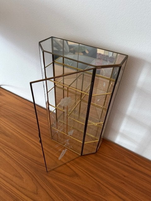 Vitrinekastje, pronkkastje, geslepen glas, vintage, jr 60/70, Huis en Inrichting, Kasten | Vitrinekasten, Minder dan 100 cm, 25 tot 50 cm