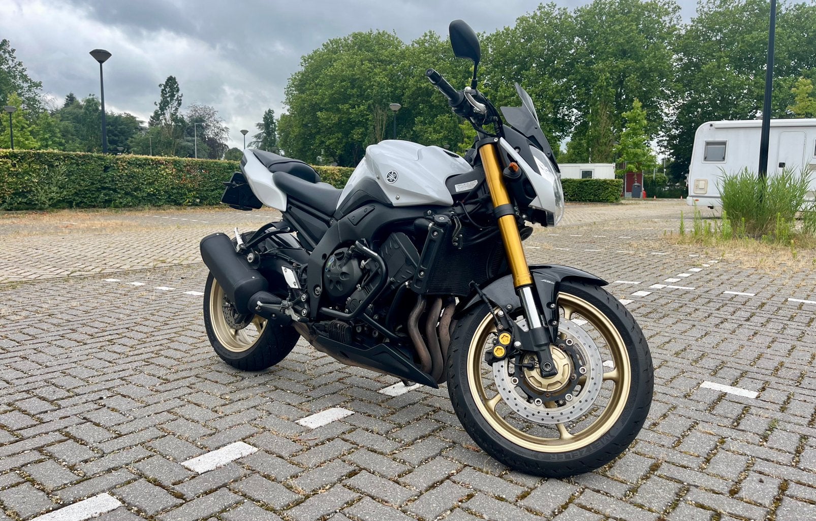 Yamaha FZ8 ABS met weinig kilometers en recent onderhoud, Motoren, Motoren | Yamaha, LED Verlichting, 4 cilinders, Motorrijbewijs A