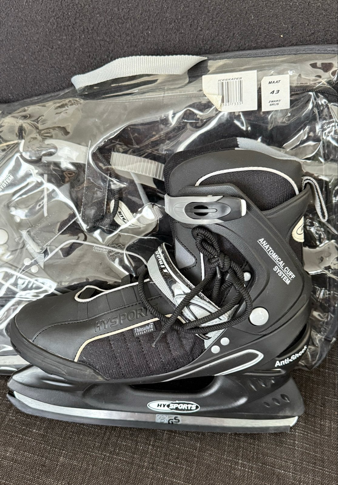 Nieuwe zwarte schaatsen maat 43, Sport en Fitness, Schaatsen, Ophalen, Nieuw, IJshockeyschaatsen, Overige merken
