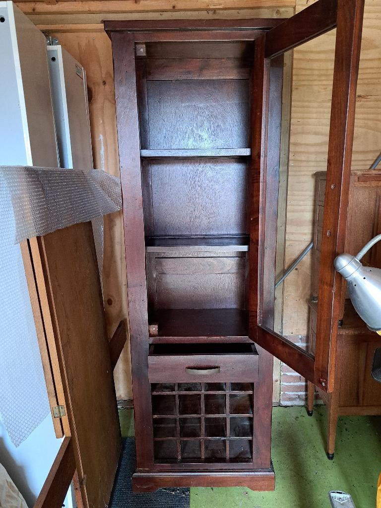 Kast met glazen deur en openvakjes onder, Ophalen, Gebruikt, Stoer, Met deur(en)