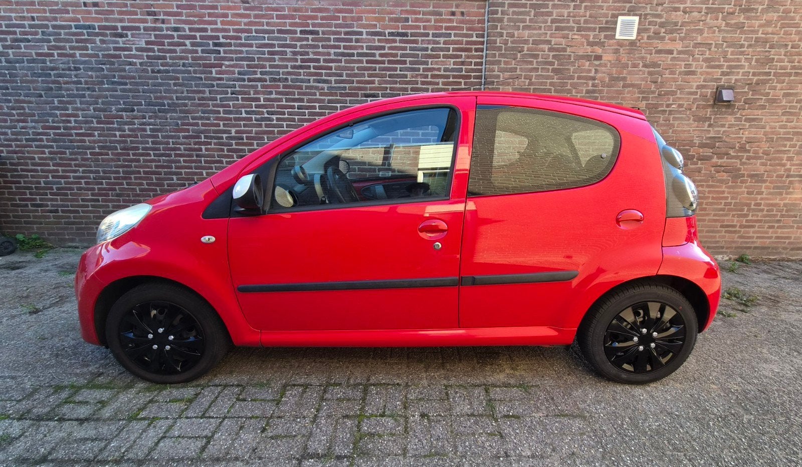 Citroën C1 1.0 5-DRS 2010 Rood, Voorwielaandrijving, 4 stoelen, C1, 68 pk