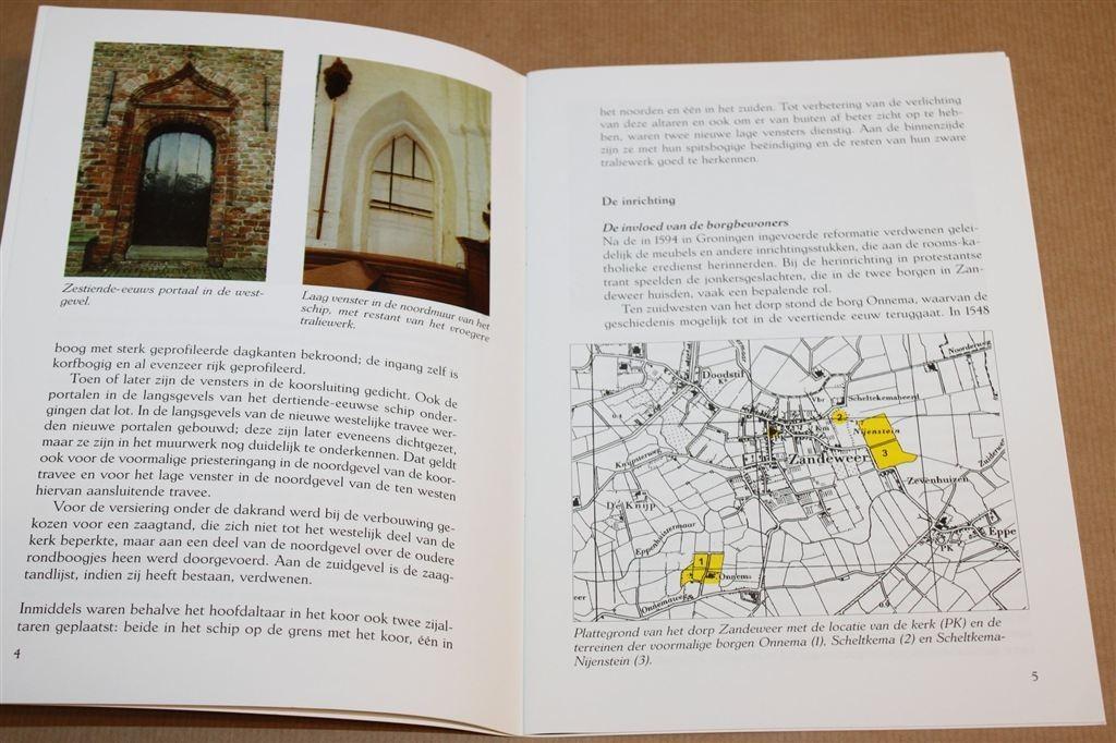 De Kerk van Zandeweer — Gesigneerd Auteur & Fotograaf, Ophalen of Verzenden, Gelezen
