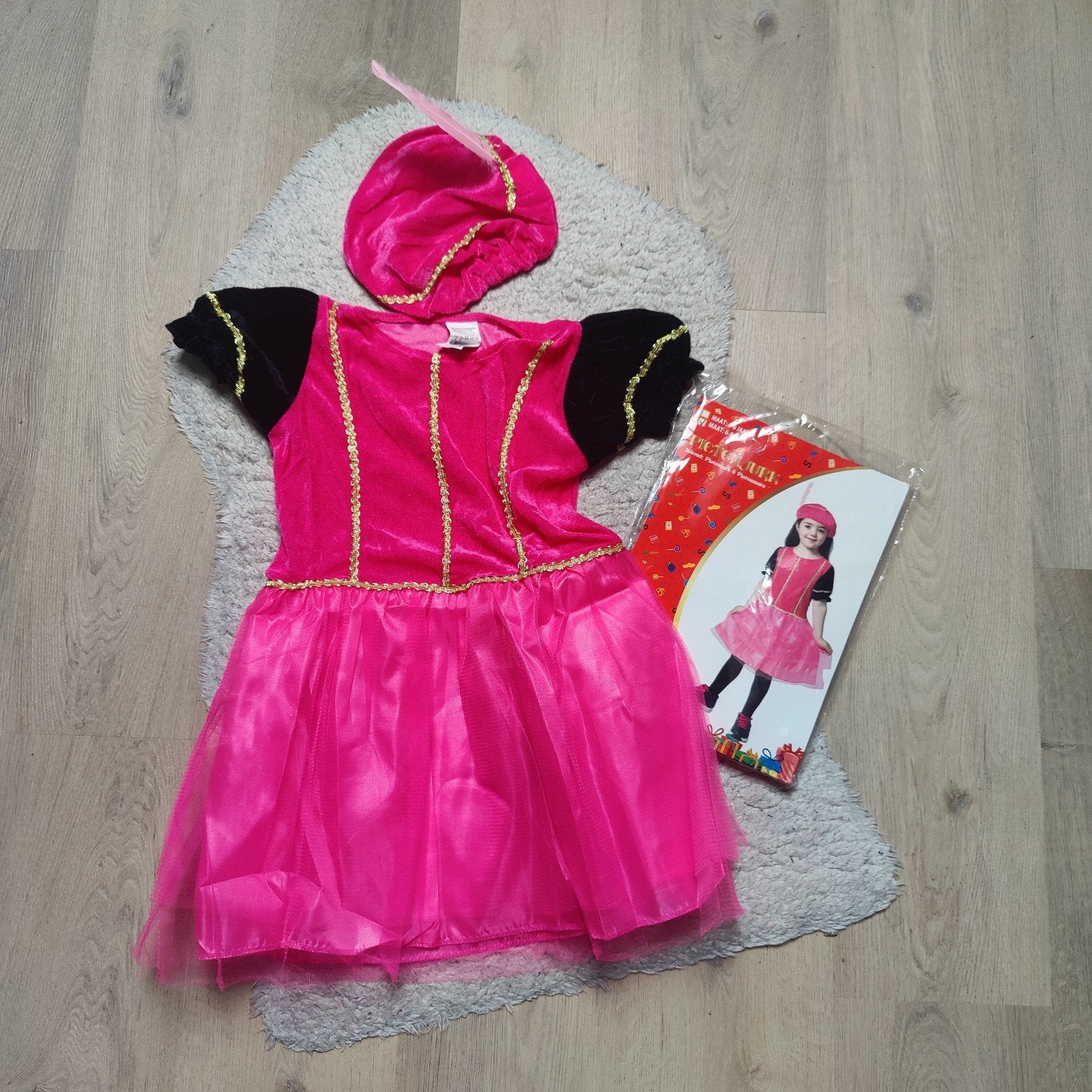 Nieuw Pietenjurk Roze - Maat 6-8 Jaar, Ophalen of Verzenden, Nieuw, Meisje