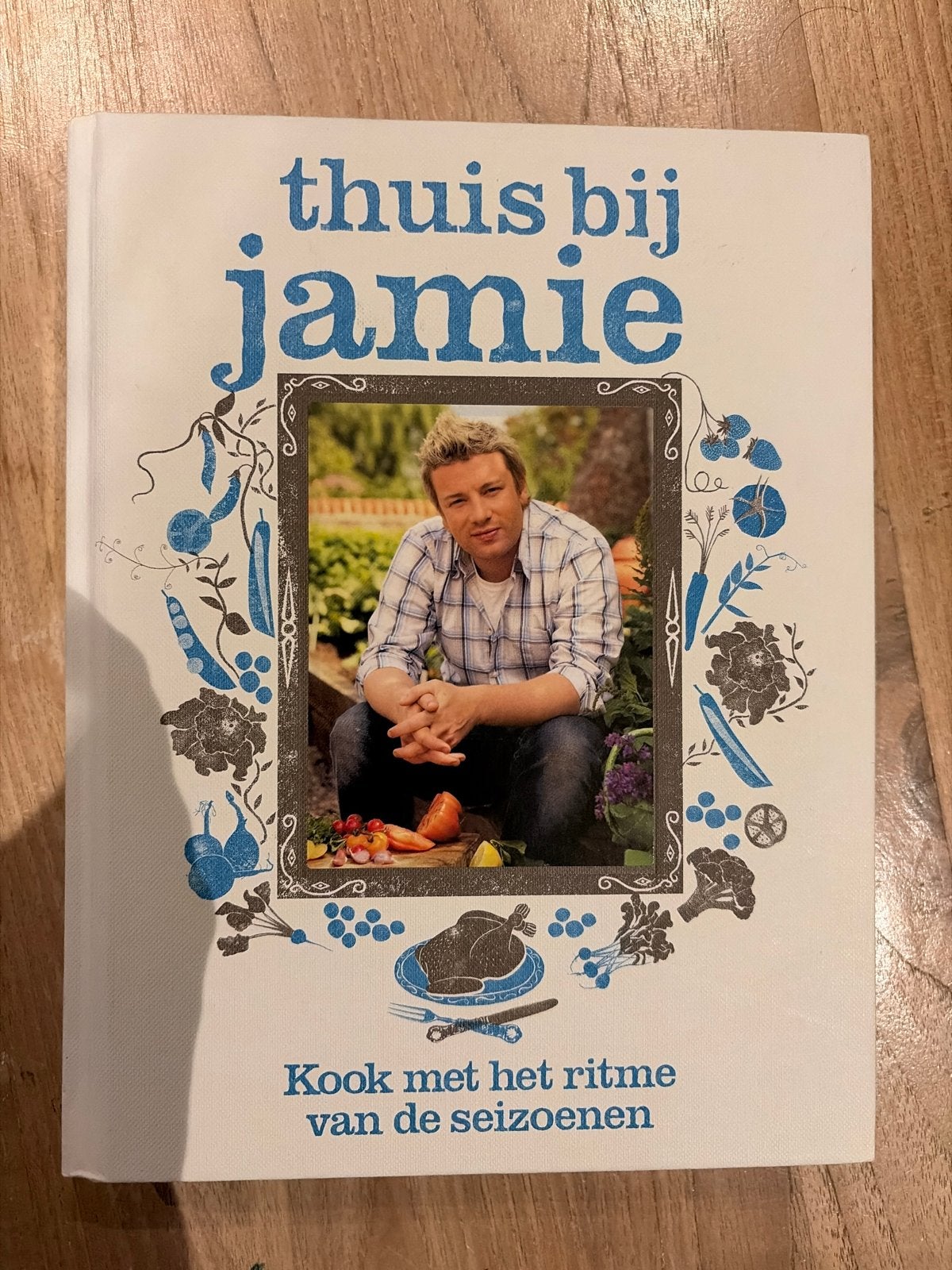 Thuis bij Jamie: Kook met het ritme van de seizoenen, Boeken, Hoofdgerechten, Ophalen of Verzenden, Zo goed als nieuw, Europa