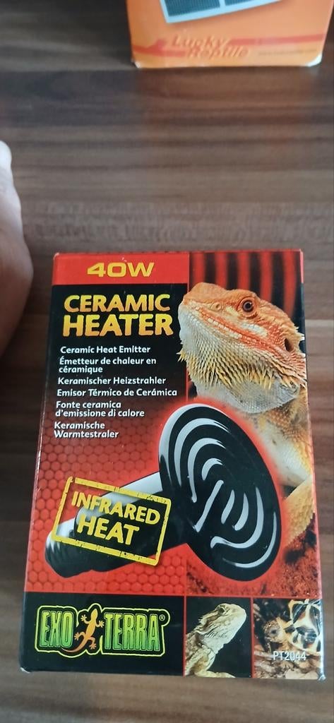 Ceramic heater voor reptielen. nieuw, 0 tot 2 jaar